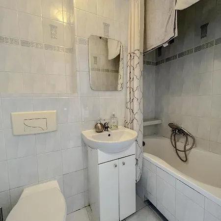 Wifi-good Localisation- Fundamentowa 49/51 M.69 Варшава