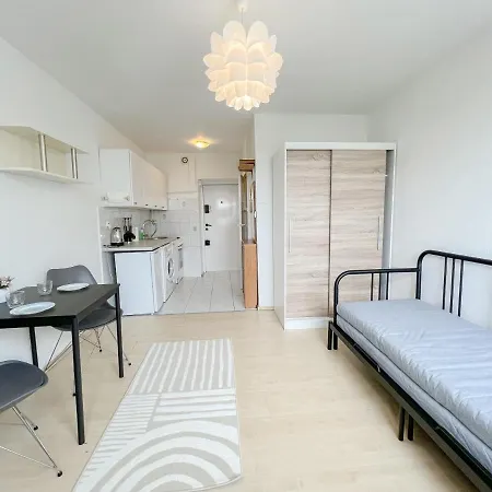 Отель Wifi-good Localisation- Fundamentowa 49/51 M.69